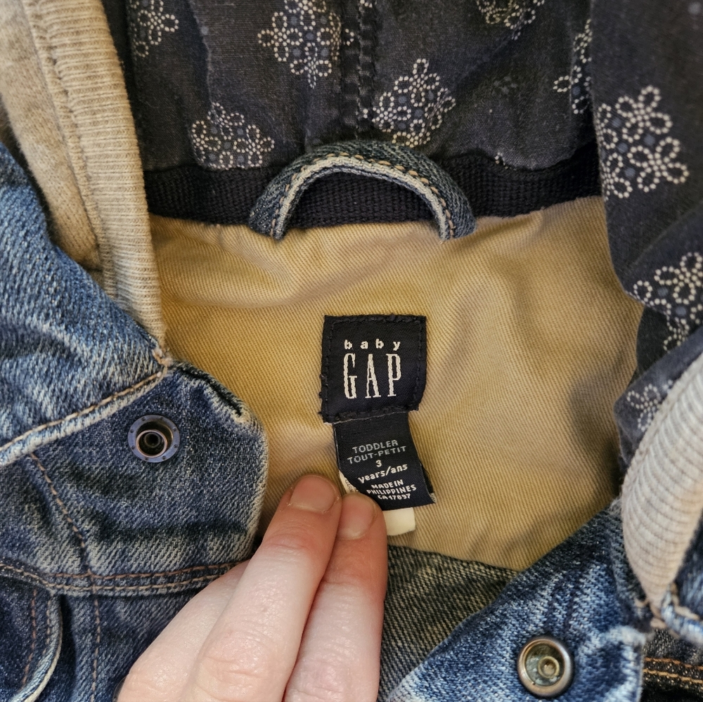 Baby Gap Jacket - Picture 2 of 2